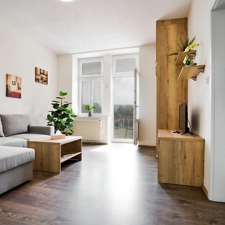 Apartmany 德辛 外观 照片