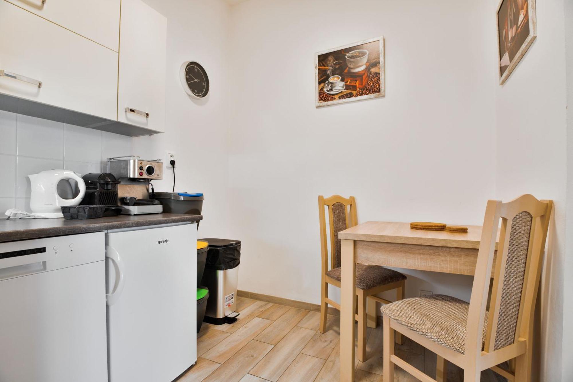 Apartmany 德辛 外观 照片