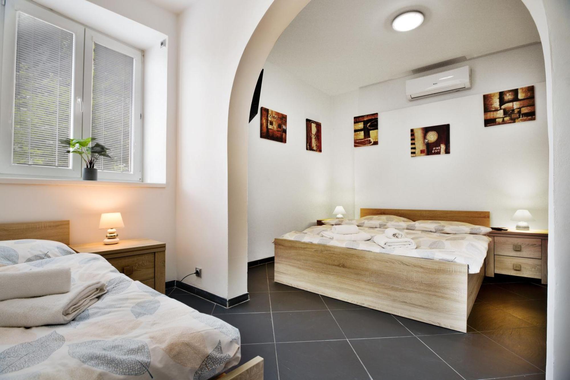 Apartmany 德辛 外观 照片